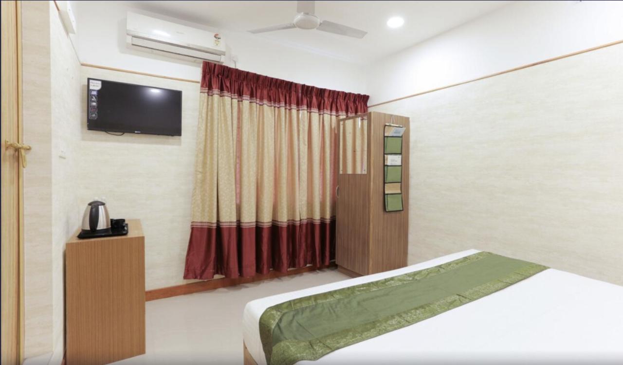 Hotel Heaven Gardens Kochi Exterior foto